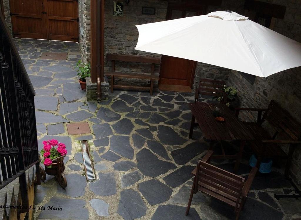 Bed and Breakfast Tia Maria à Cerredo Extérieur photo