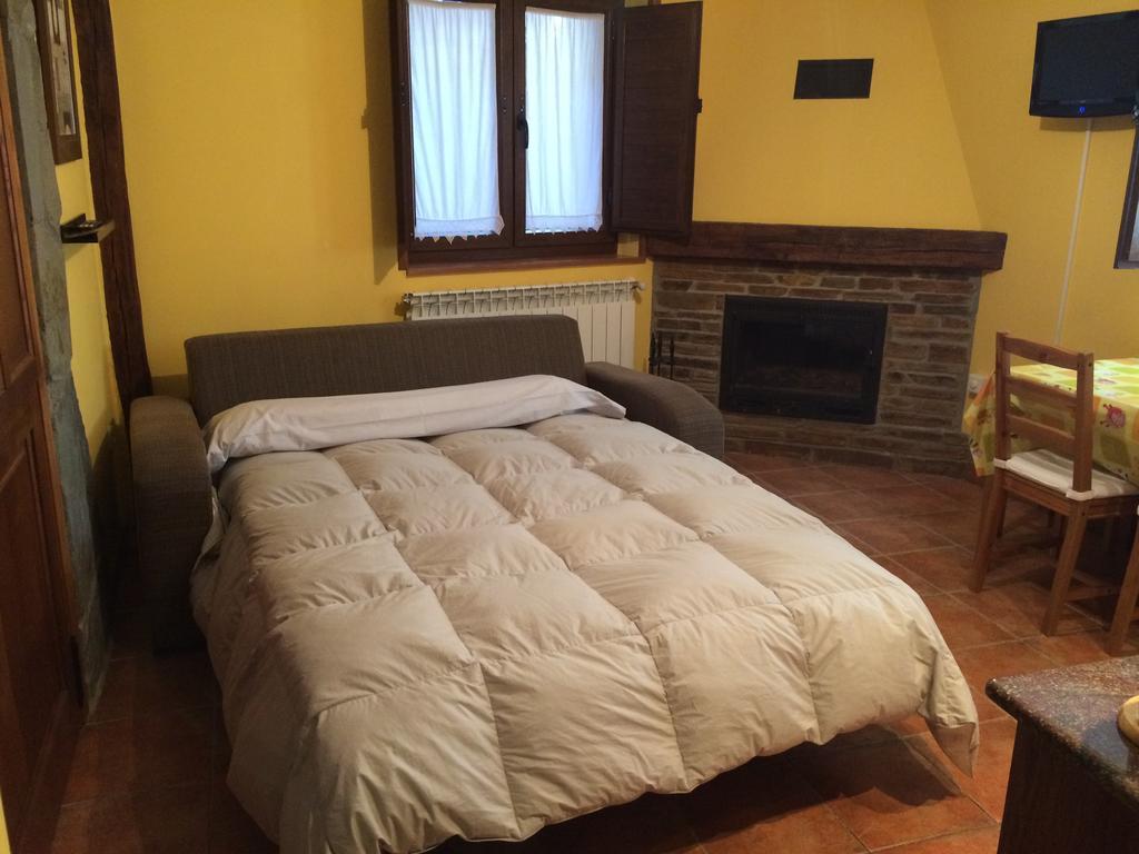 Bed and Breakfast Tia Maria à Cerredo Extérieur photo